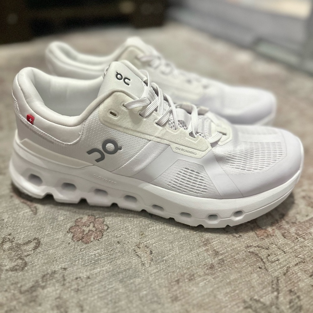 On Cloud White Cloud Runner